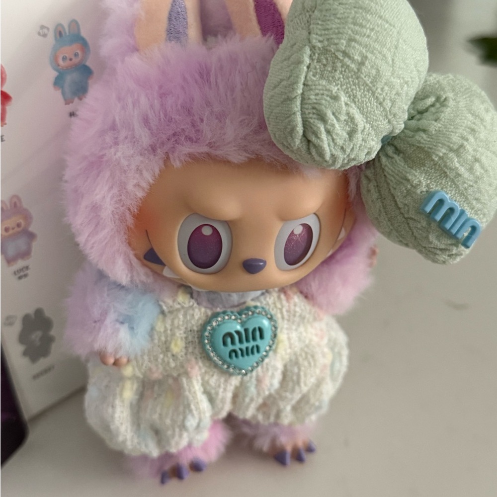 ❤️SOLD❤️Labubu Plush Pop Mart's The BIG ENERGY series in custom outfit ~ “LUCK” - Picture 12 of 13